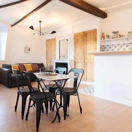 Centre - Nice And Cozy 3pers 1bdr Apartamento